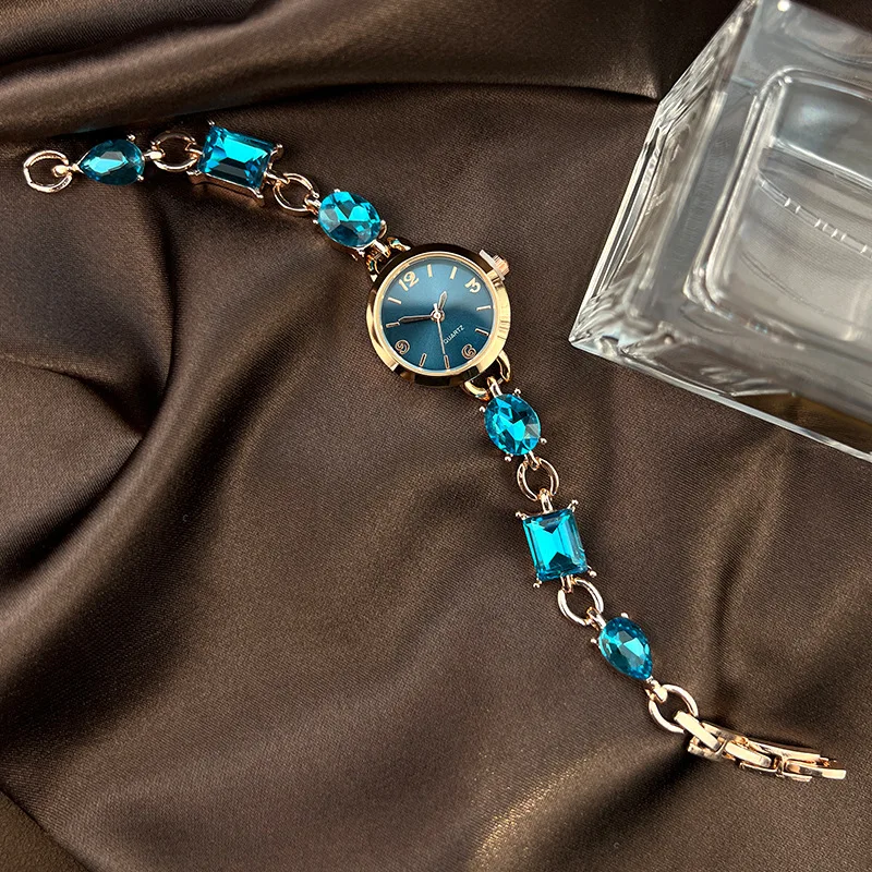 ZH192 Orologio da donna alla moda con cuore profondo del mare Bracciale squisito con orologio al quarzo di lusso leggero intarsiato con diamanti, orologi da donna
