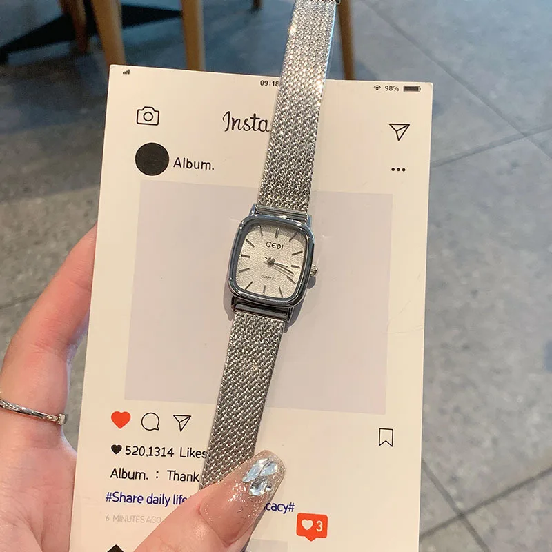 Unique Spark Pattern Texture Watch Design Fashionable Silver Square Small Dial Steel Strip Quartz Watch for Women