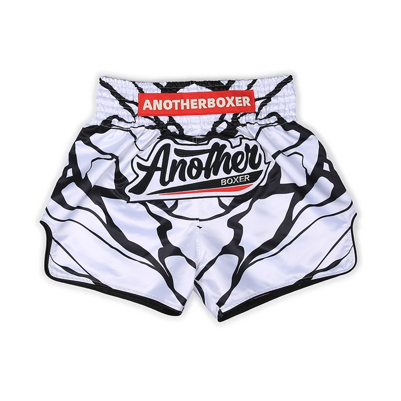 Leichte Muay-Thai-Shorts mit elastischem Bund, seitlichen Schlitzen und grafischem Design, geeignet für Männer und Frauen, weiß, aus Satin, Box- und Kickbox-Shorts.