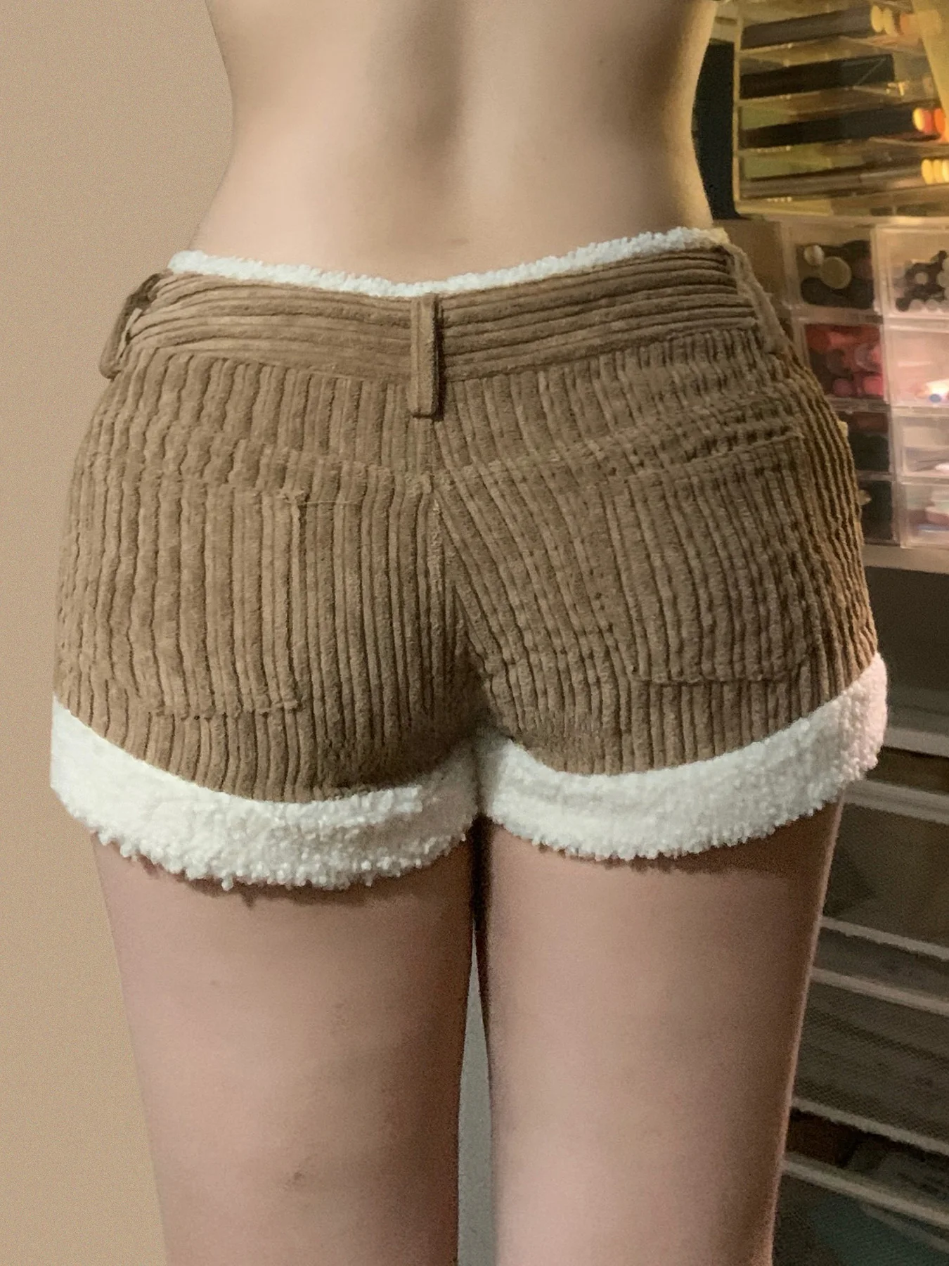 Autumn Trendy New Women’s Corduroy Short Fashion Simple All-Match Faux Fur Trim Spliced Design Short Pants