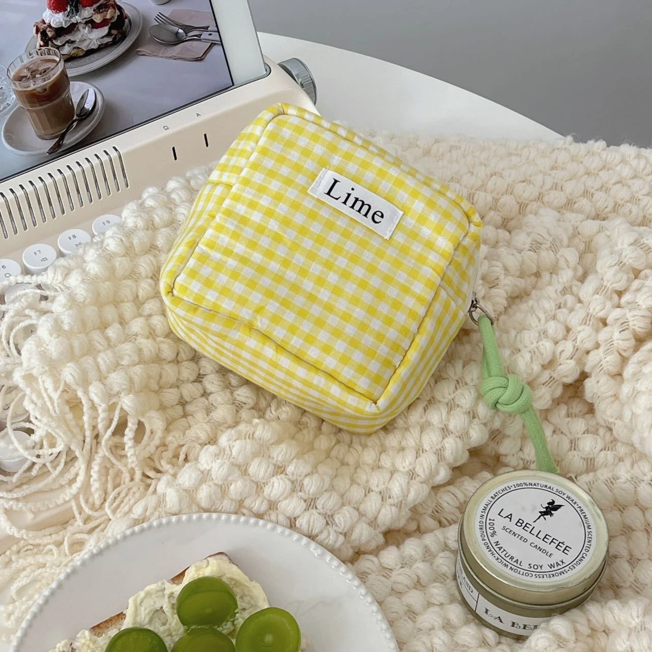 حقيبة مستحضرات تجميل مربعة صغيرة لطيفة للنساء ، محمولة ، سماعات أذن ، أحمر شفاه ، فوط صحية ، حقيبة تخزين ، مكياج صغير ، أكياس بسحاب