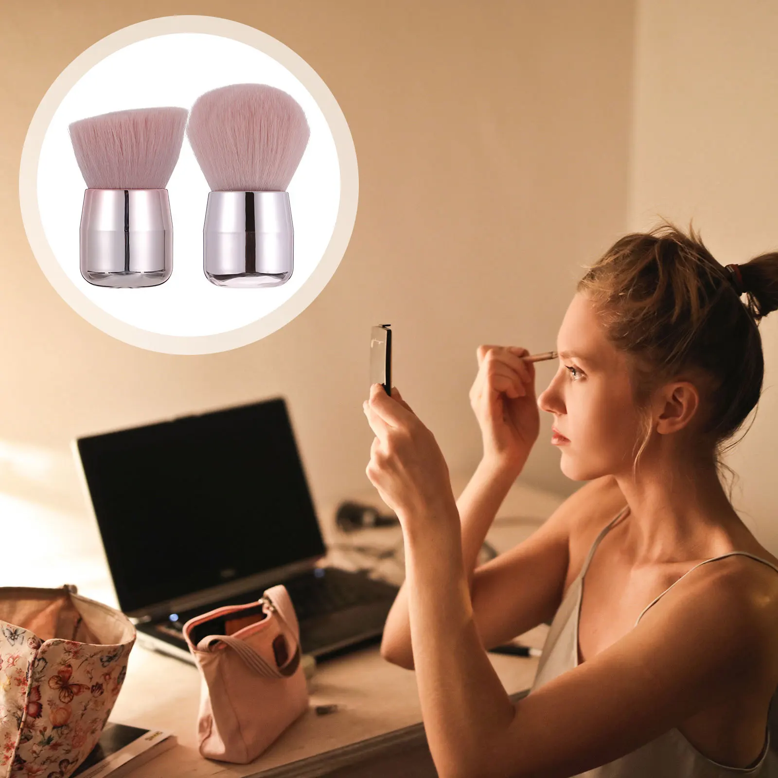 2-teiliger Pinsel in Pilzform für Puder, Foundation und Rouge, tragbar, Reisegröße, Gesichts-Make-up-Werkzeug, kein Ausfallen, hochwertig