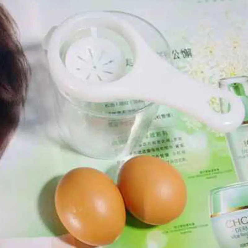 Mini Egg White Separator Tool – Easy-to-Clean, Effective Yolk Separator for Baking and Cooking