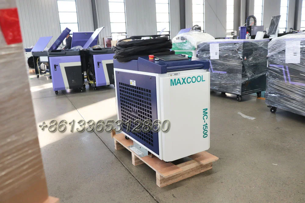 Mesin Pembersih Laser Serat Maxcool 1500w untuk Tipe Portabel dengan Kecepatan Tinggi untuk Grafiti dan Menghilangkan Kerusakan Asap