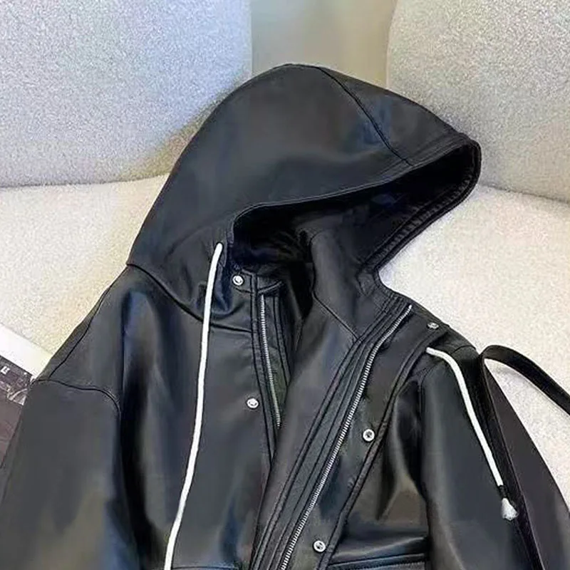 Giacca in pelle Pu con cappuccio nera da donna Primavera Autunno Nuova moda Stile occidentale Advanced Sense Joker Cappotto in pelle Pu Top femminili