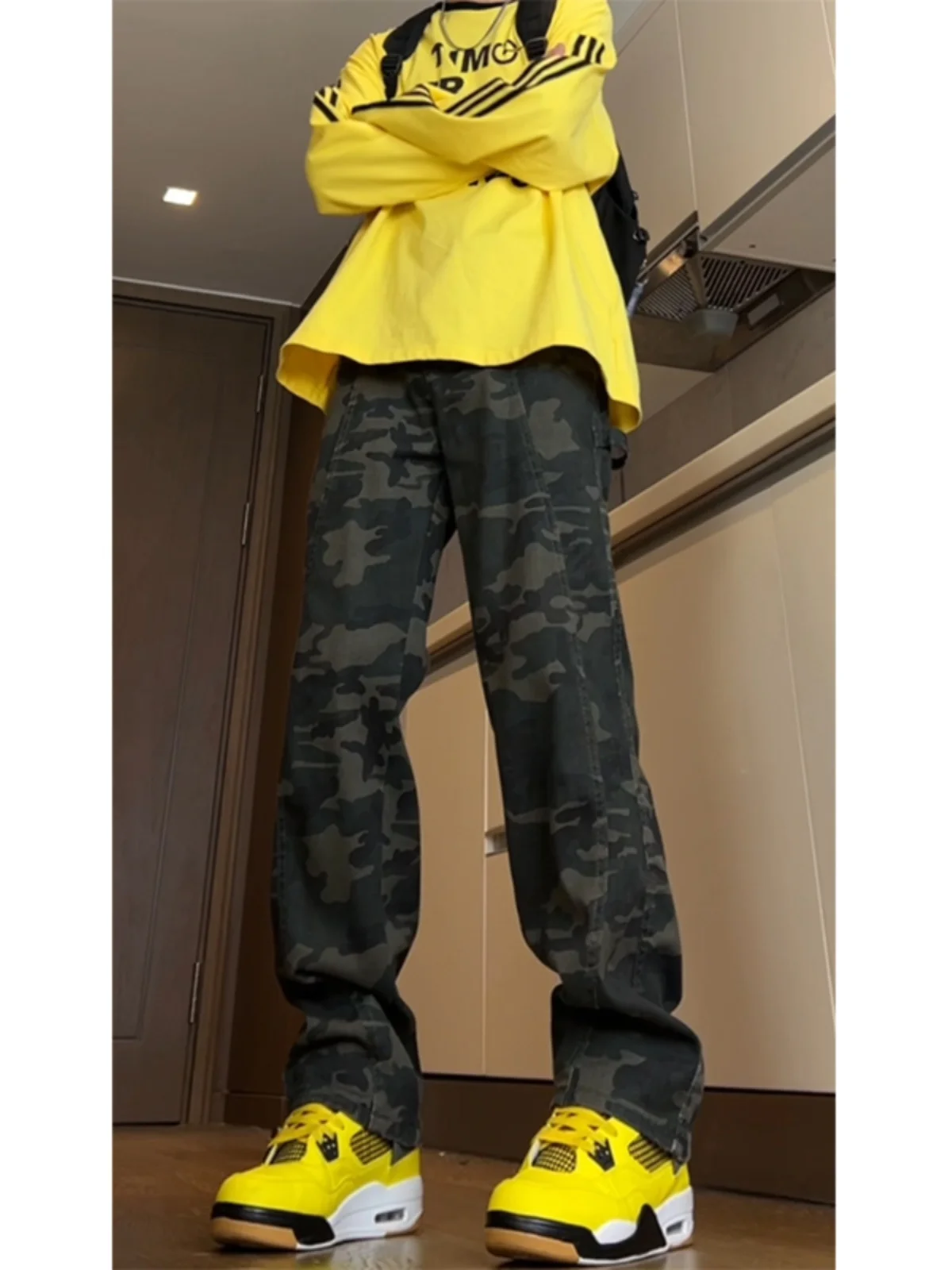 

Мужские камуфляжные джинсы-клеш с низкой посадкой, прямые, повседневные, в стиле стритстайл, из полиэстера и денима