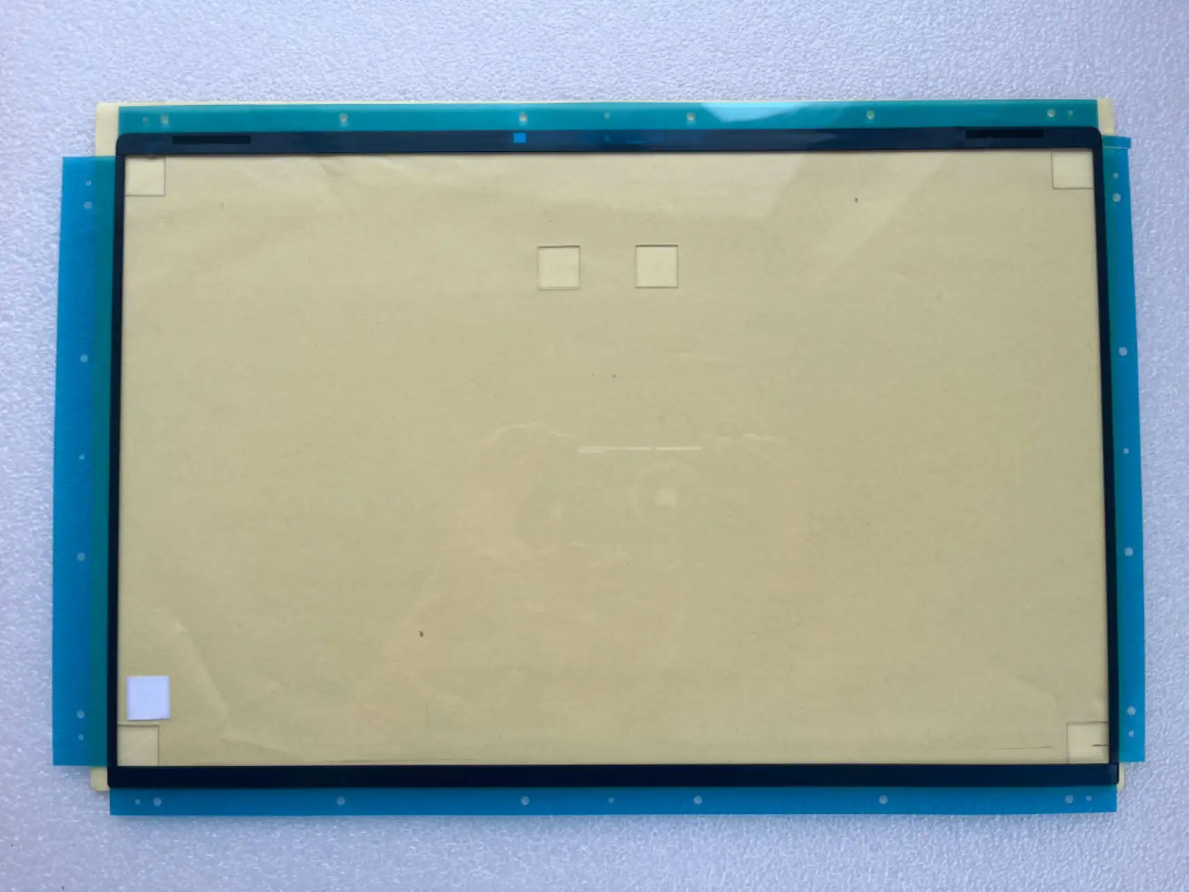 

Для Dell Precision 5680 M5680: корпус B, рамка экрана D, задняя крышка A, корпус C 0G0W4F