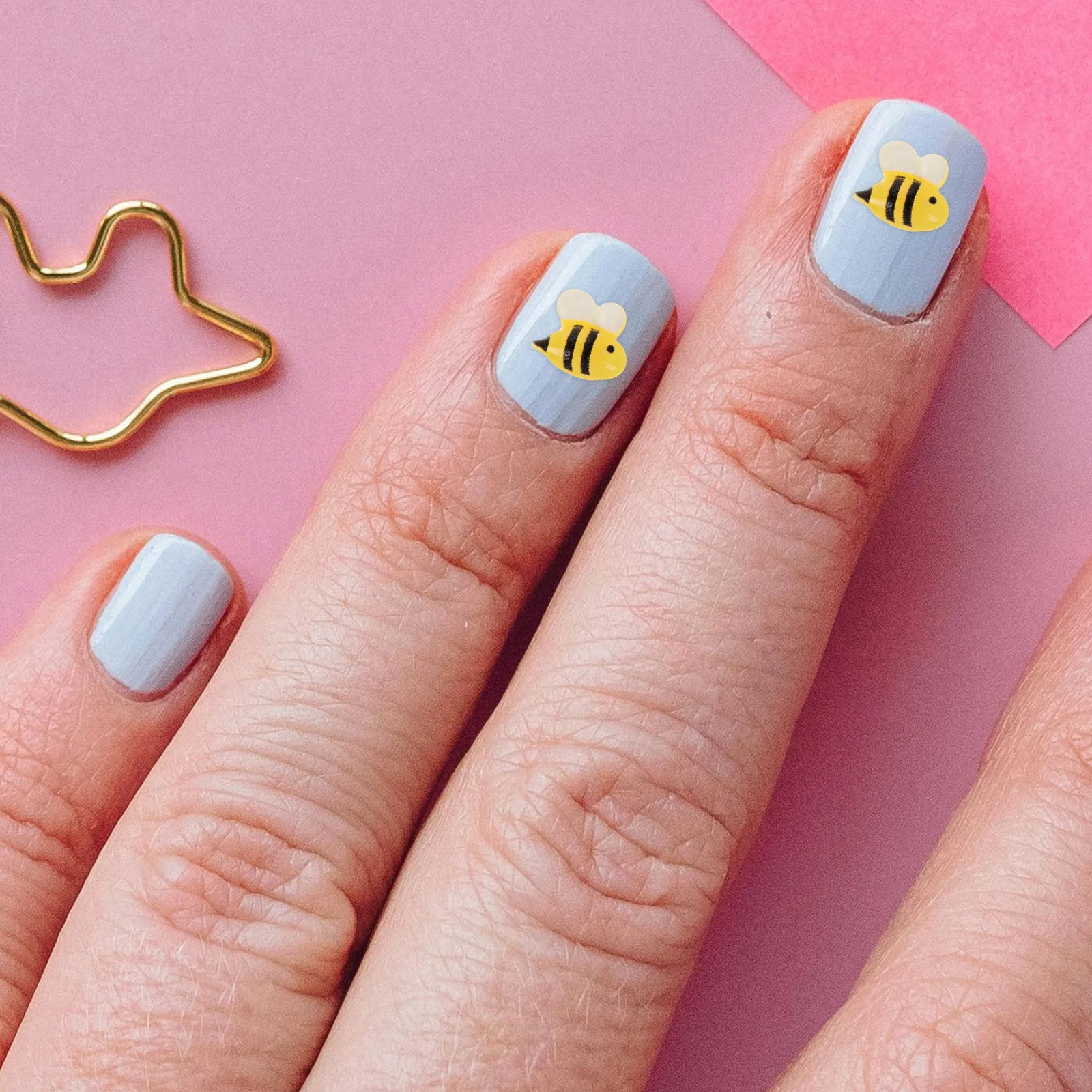 

50pcs Cute Bee Nail Charms 3D Resin Decorations Flatback Mini For Crafts Diy Accessories Bumblebee Party Favors Wall Decor Cake