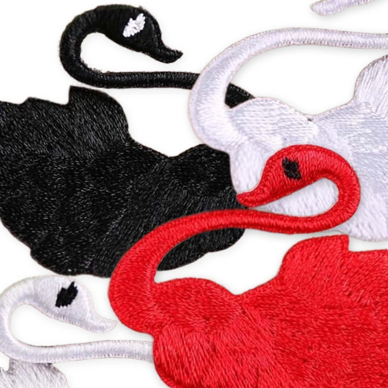 6 Stück Schwan-Aufnäher in Schwarz, Weiß, Rot zum Aufbügeln für Kleidung, bestickter Rucksack, DIY-Aufkleber für den Außenbereich, Applikation, Parche Thermocollant – Detail 4