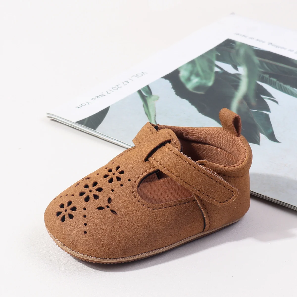 2025 New Summer Style Baby Head Covering Sandals Girls' Fashion Beach Shoes Infants and Toddlers' Learning Walkers