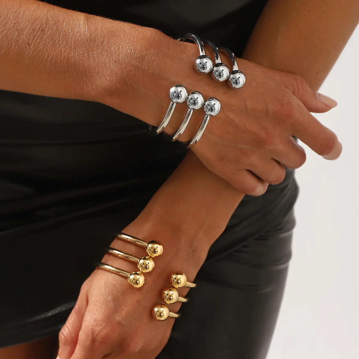 B3398 Foreign trade creative geometric multi-layer alloy open bracelet, fashionable temperament metal ball spring bracelet