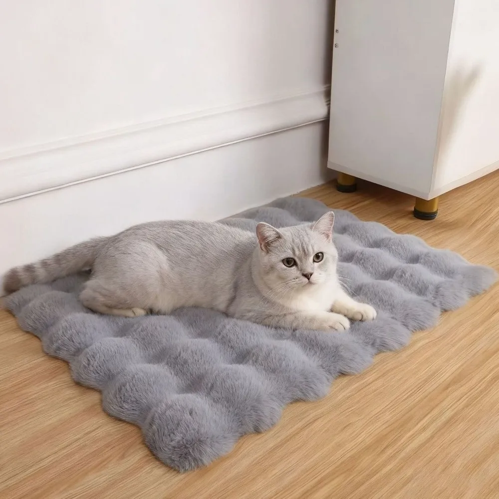 Winter Warm Pet Sleeping Mat Soft Fluffy Thickened Design Pet Bed Cushion Multi-Scenario Use Cloud Bubble Texture