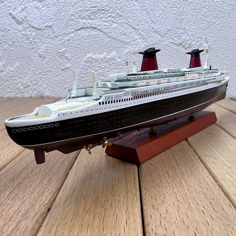 New product 1:1250 classic cruise ship model,simulation of luxury ship decorations,collection of gifts,wholesale