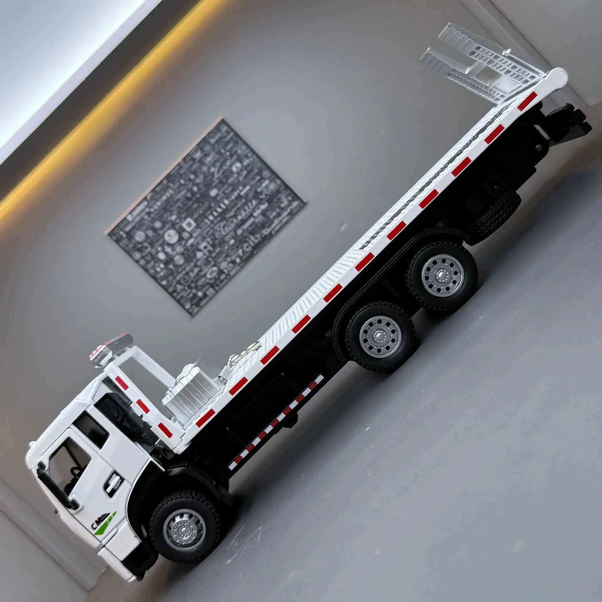 1:32 Scale Roadside Assistance Vehicles Cars Models Toys Alloy Diecast Wheel Pull Back Miniature Flat Car Perfect Gifts for Boys