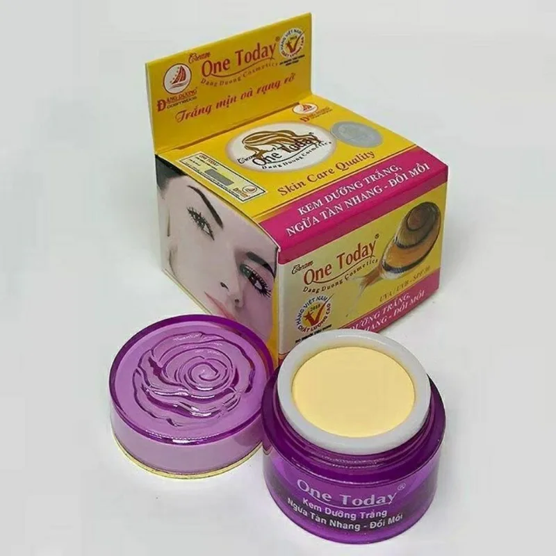 Kem Dưỡng Trắng Ngừa Tàn Nhang, Đồi Mồi Ốc Sên One Today 8g Remove Black Spots Freckles, Whitening, Firming Bright White Skin