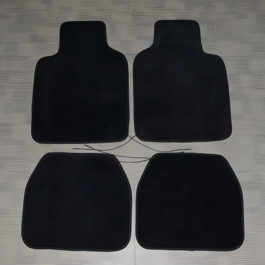 4PCS/Set New Fiber Optic Twinkle Stars Car universal Mats Star light LED Rug With APP Remote Control For Car Decoration Souvenir