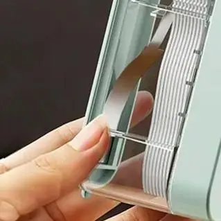 

Portable Floss Dispenser Includes 10Pcs Floss Automatic Ejectable Floss Organiser Disposable Flossing Sticks Oral Care Press-on
