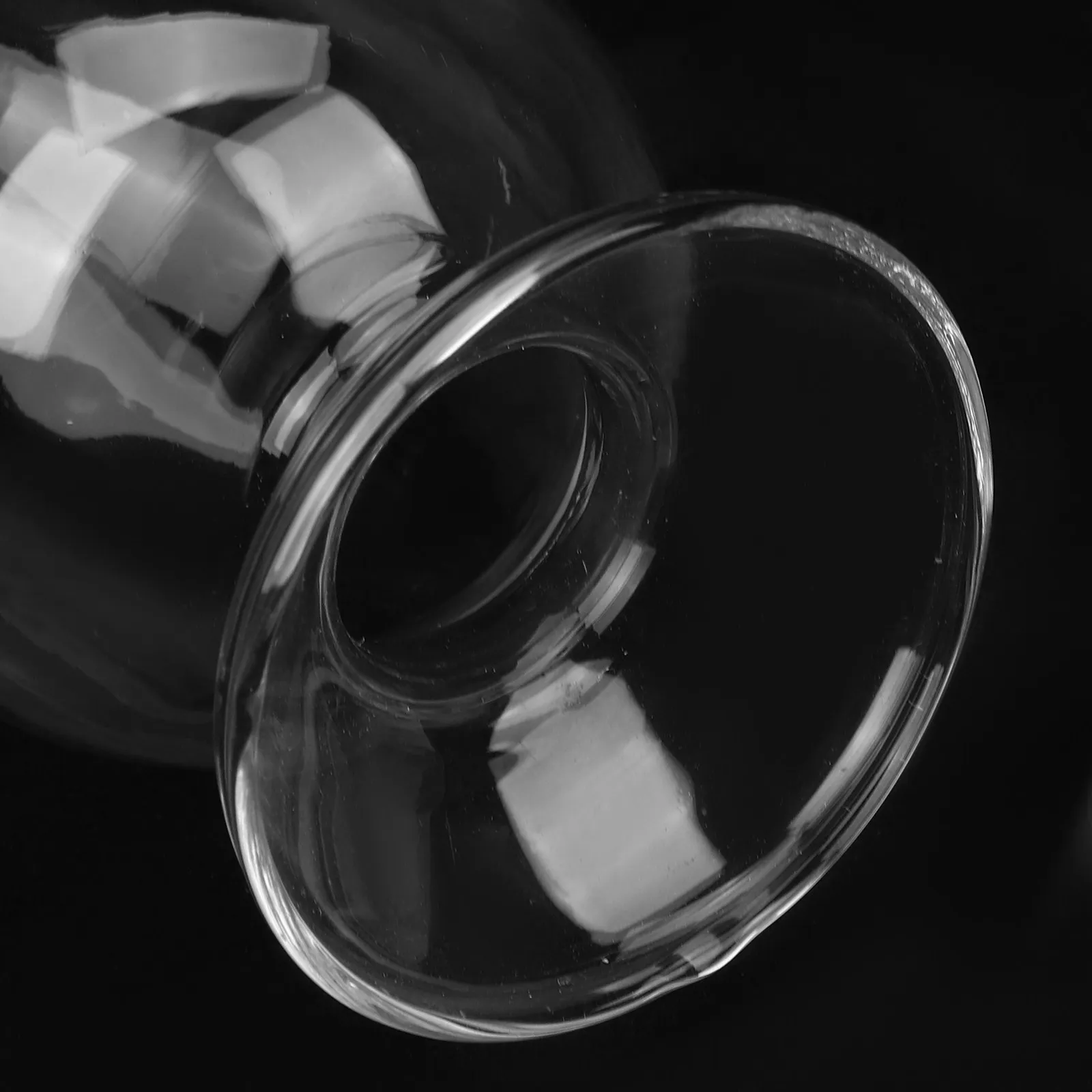 

Clear Glass Match Storage Cloche Compact Decorative Jar Stylish Match Holder Glass Bottle for Home Use Wedding Gift