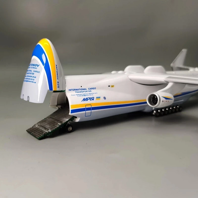 1:200 Antonov An-225 Transport Airlines Airplane Model Aircraft 42CM Resin Plastic Diecast Plane an225 For Home Office Decoratio