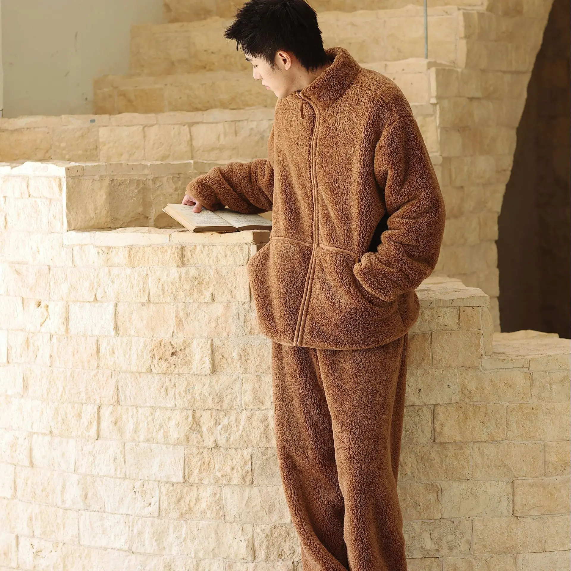 

Мужские зимние пижамы, новинка 2025, бархатный утепленный костюм, осенне-зимняя теплая повседневная домашняя одежда