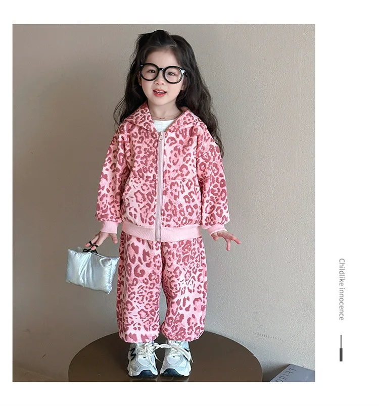 Baby Mädchen Kleidung Set 2026 Neuer Herbst Winter Kinder Koreanischer Stil Mode Leopardenmuster Kapuzenjacke+Hose Sport 2-teilig – Detail 2