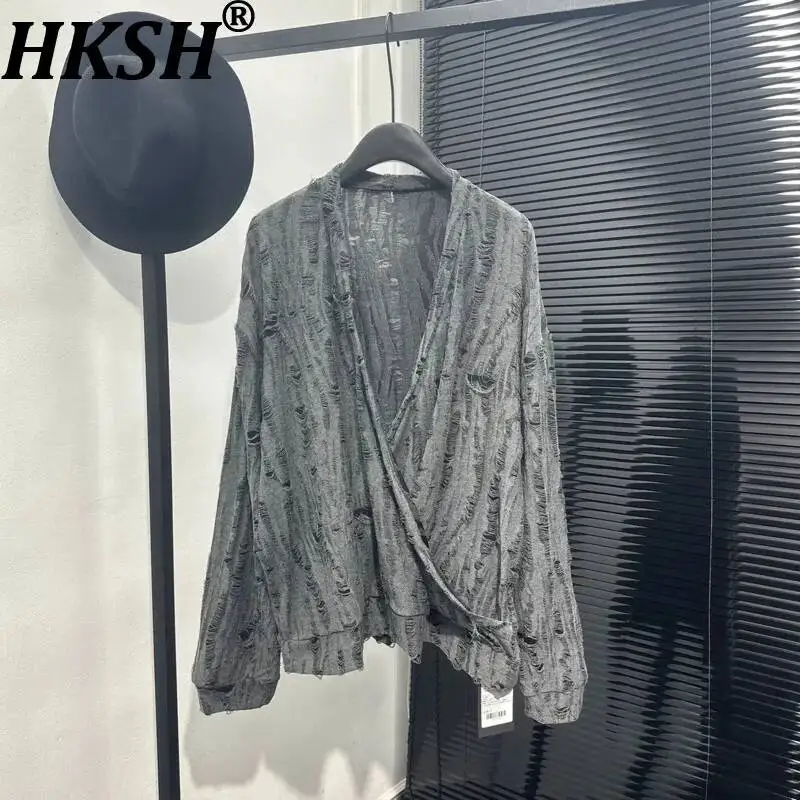 

Мужская футболка HKSH Spring New с V-образным вырезом, длинным рукавом, уникальным дизайном, нерегулярными прорезями и эффектом потертости, свободного кроя, модель HK22762