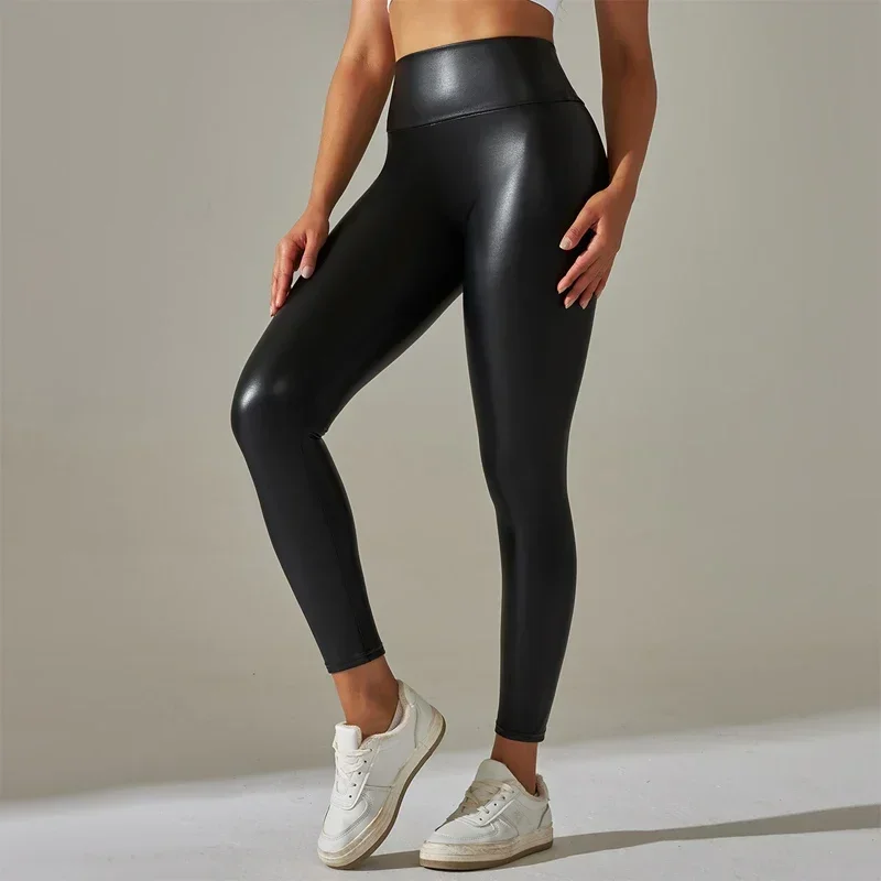 2024 trend ige neue Bodybuilding Damen Leggings, hoch taillierte enge und sexy Pu Lederhose, bunte Yoga hosen für Frauen