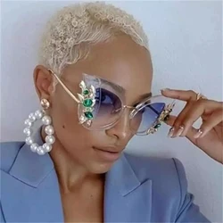 Luxury Diamond Cat Eye Sunglasses Women Fashion Oversized Butterfly Sun Glasses Female Steampunk Goggles Eyewear Shades Oculos