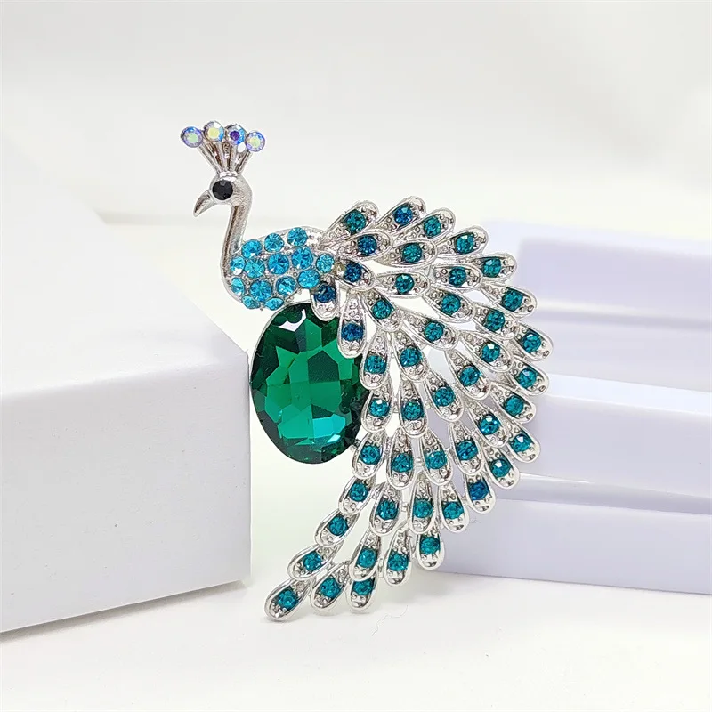 

Exquisite Rhinestone Peacock Brooch For Unisex Luxury Colorful Zircon Animal Brooches Clothing Office Accessories Banquet Gifts