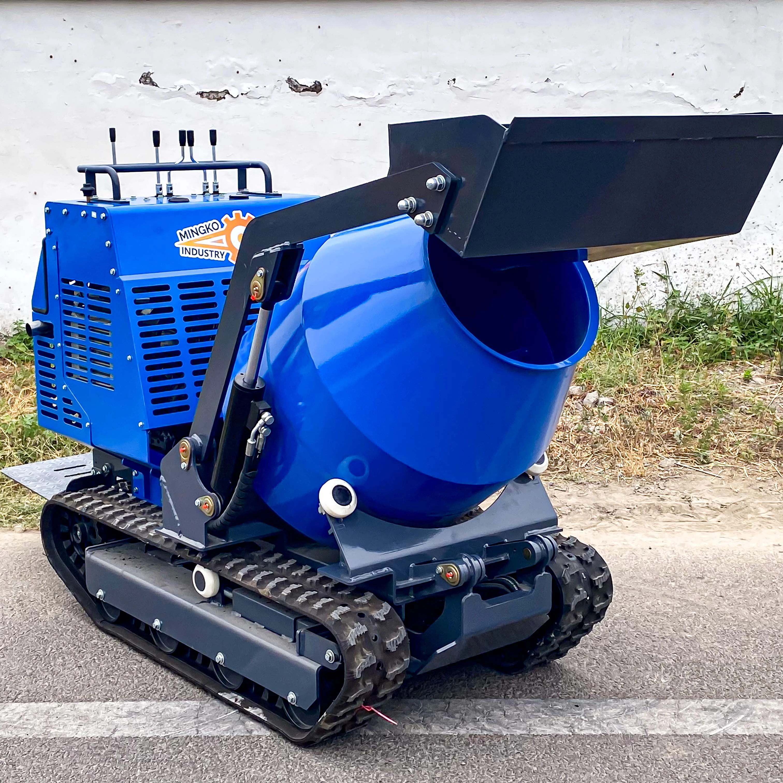 Mini Self-Loading Concrete Mixer Dumper Construction Crawler Loader  300L Concrete Mixer Truck