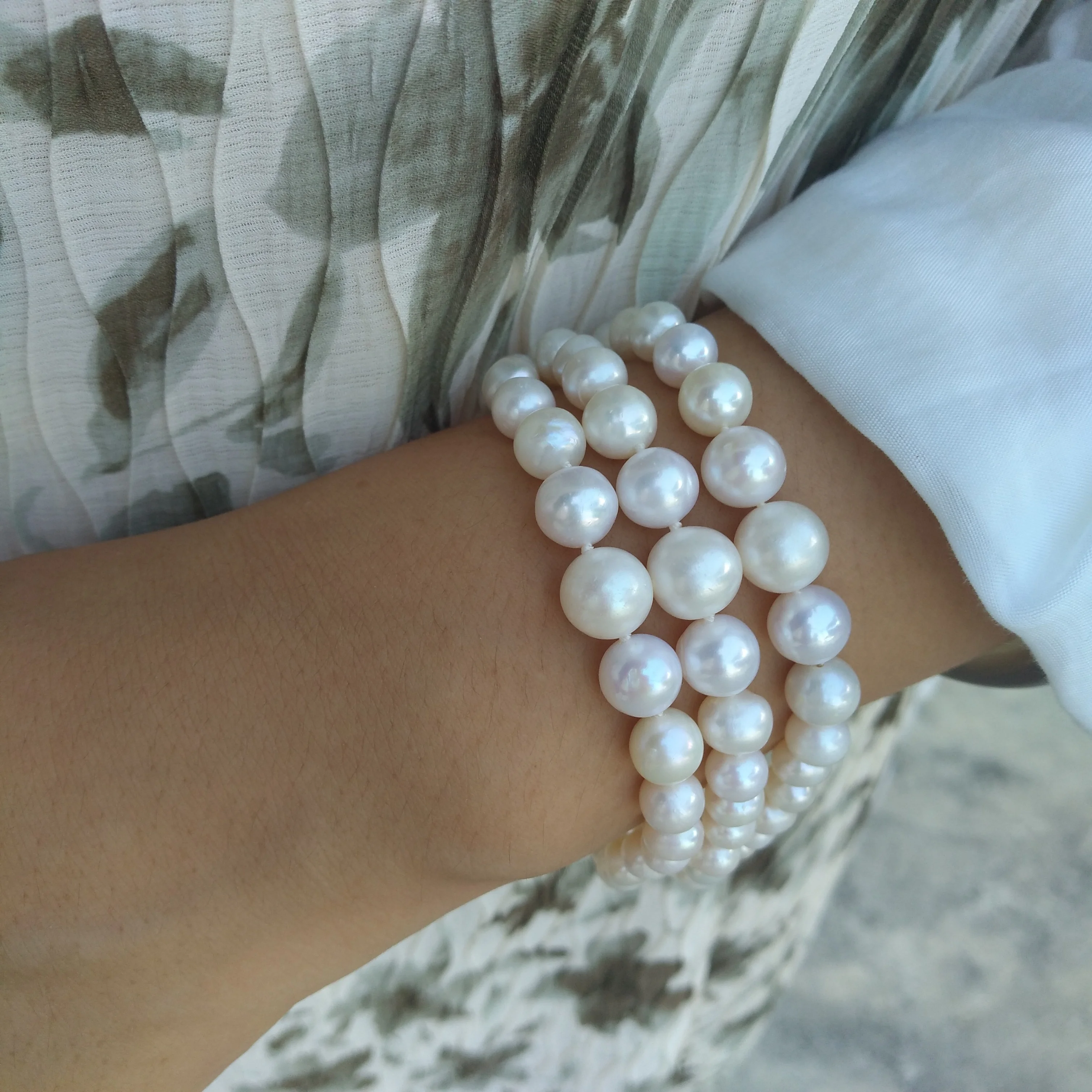 

Exceptional Timeless 3Rows AAA+ 6-10mm Gradually get bigger Round South Sea White Pearl Bracelet 7.5-8"in 14k Gold P