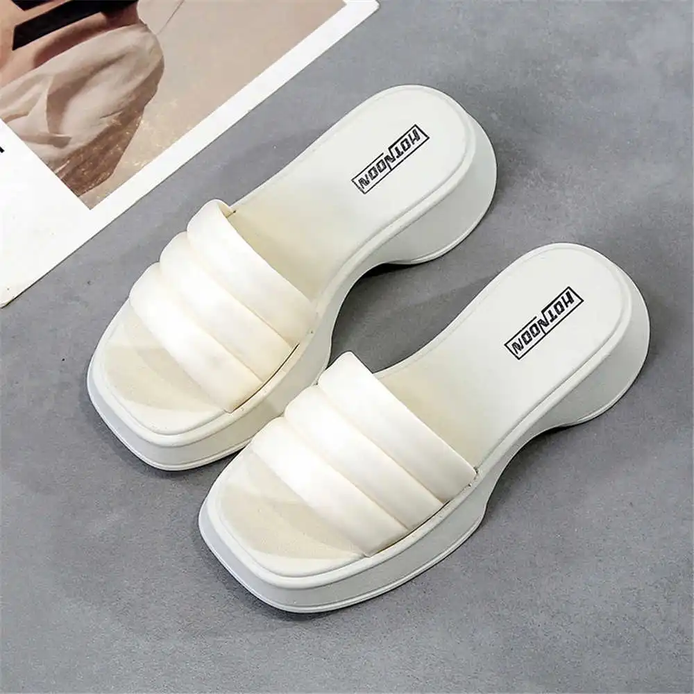 Household Floor Factory Shoes Women Slippers Beach & Sandals Sneakers Sport Loufers Sheos Team Snackers Low Offer High End