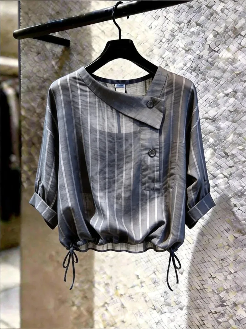 Elegant Unique Grey Striped Women's T-shirt Fashionable Commute Style Short Sleeve Crew Neck Top Quality Fabric Ladies' Shirt