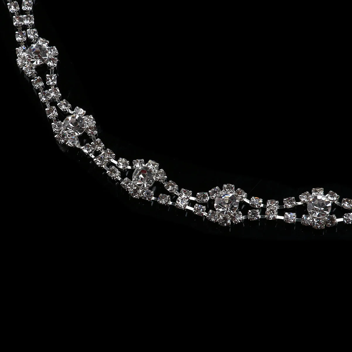 

Women'S Bendable Rhinestone Hairband Silver Alloy Crystal Headband Wedding Prom Party Rhombus Design Headwear For Girls