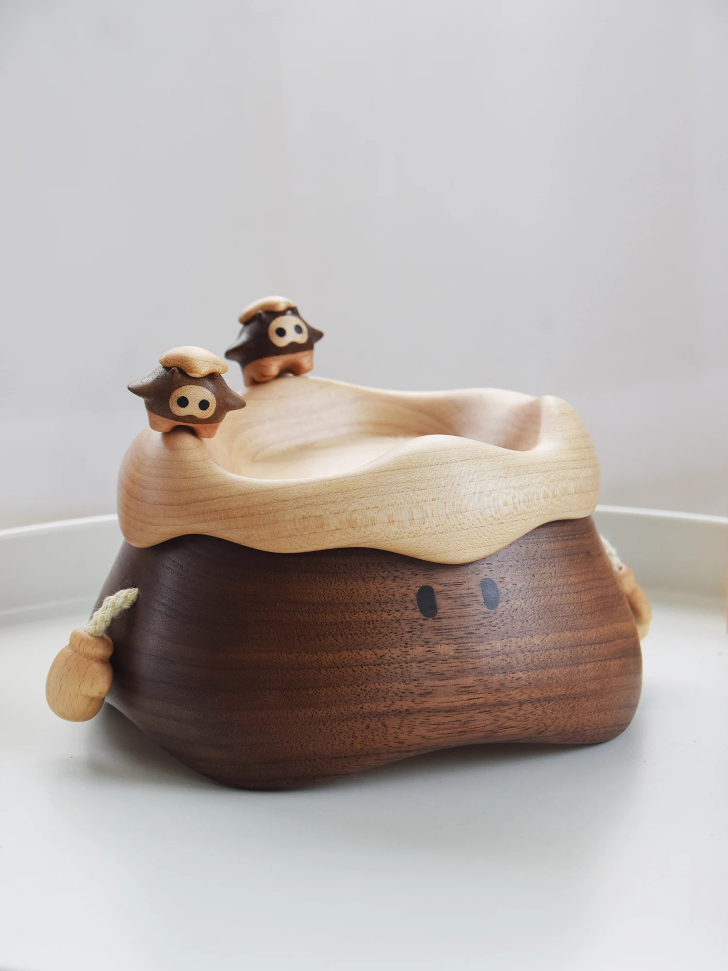 Changbai Mountain Tianchi water monster storage box, put some of your little cutie