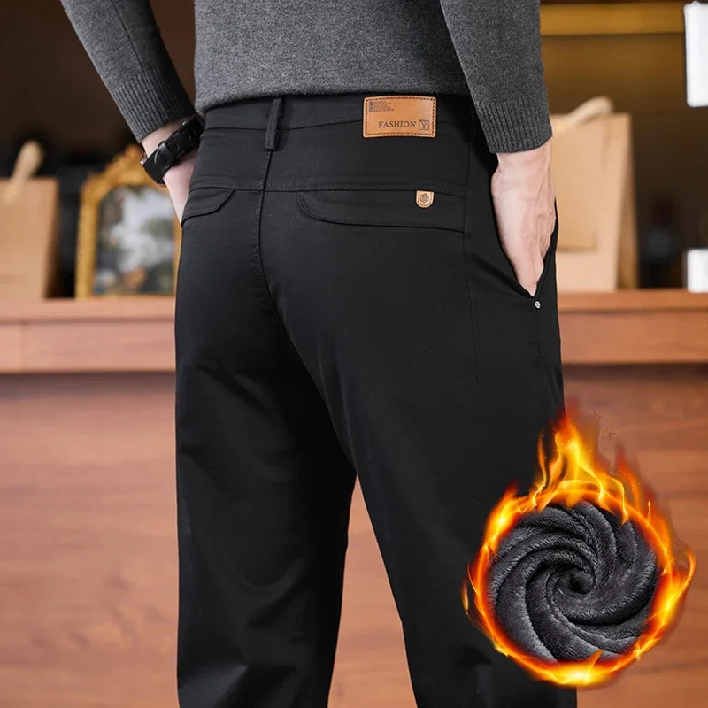 Зимние флисовые брюки 2025 года, мужские карманные модные утолщенные хлопковые эластичные удобные плюшевые прямые деловые брюки мужские