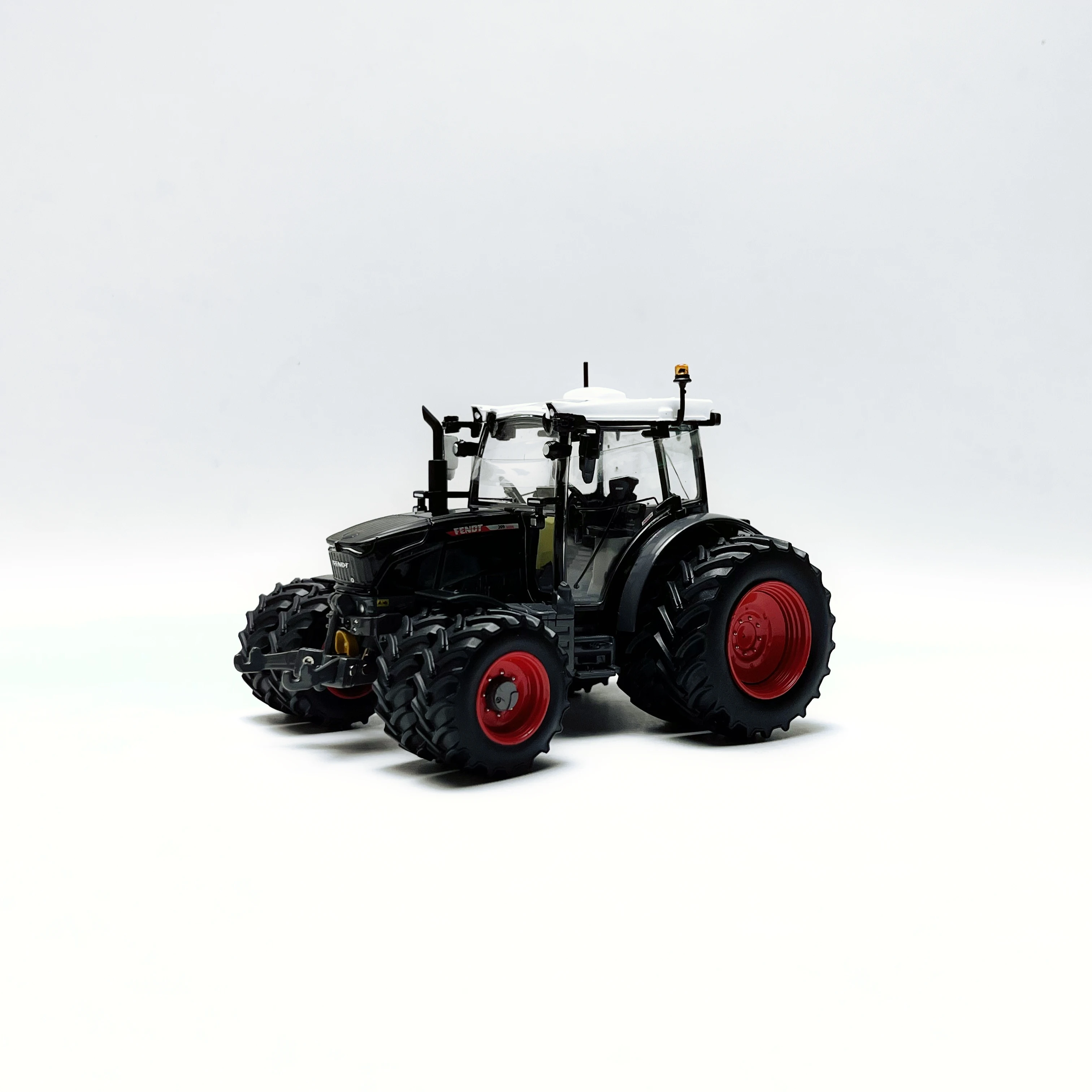 AGCO 1/32 FENDT 209 نموذج جرار فاريو #2