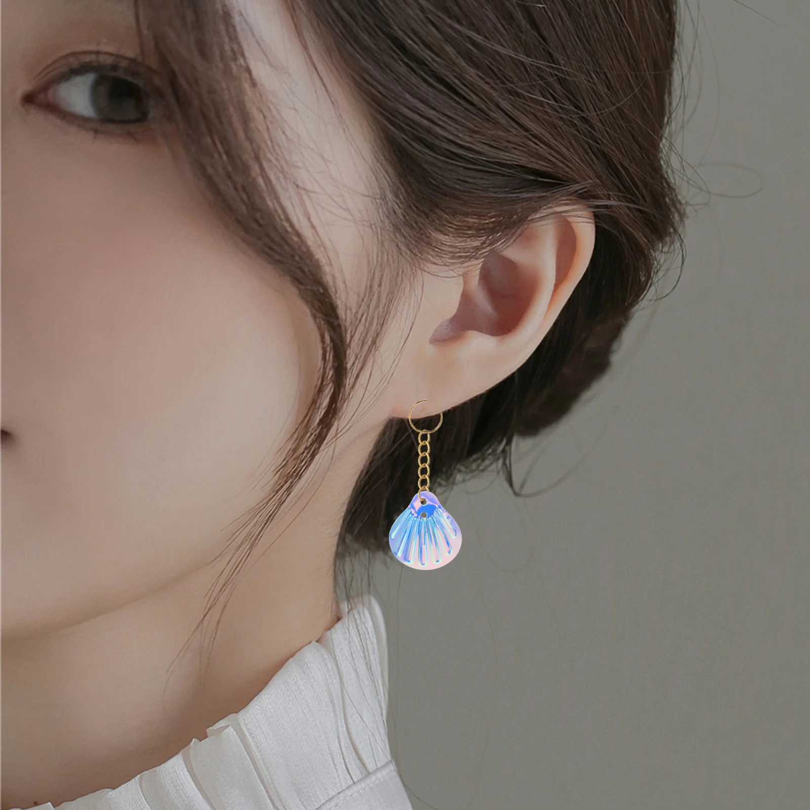 

1 Bag Shell Shape Sequins Small Pvc Double-Hole Shiny Craft Embellishments For Diy Jewelry Clothing Accessories Birthday Wedding