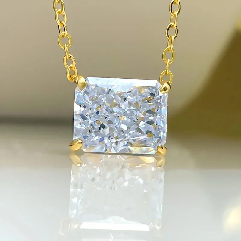 4 Carat Radian Rectangular Imitation White Diamond Necklace Gold-Plated Yellow Fashion Daily Inlaid Clavicle Chain X97