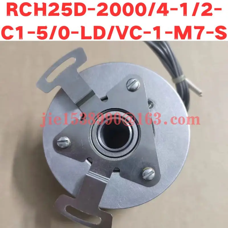 Used Encoder RCH25D-2000/4-1/2-C1-5/0-LD/VC-1-M7-S  Normal Function Tested OK