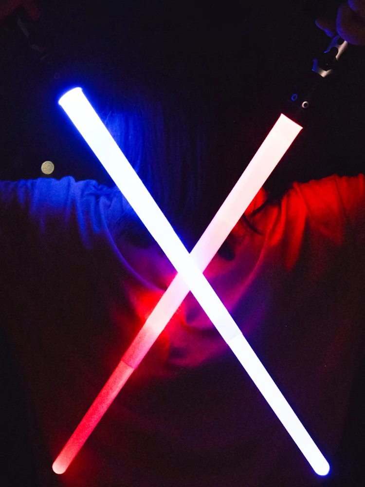 Buntes leuchtendes Schwertspielzeug, Laserschwert, Lichtschwert, rot und blau, Doppelsäbel, Teleskopmusik, Cosplay, cooles blinkendes Kinderspielzeug