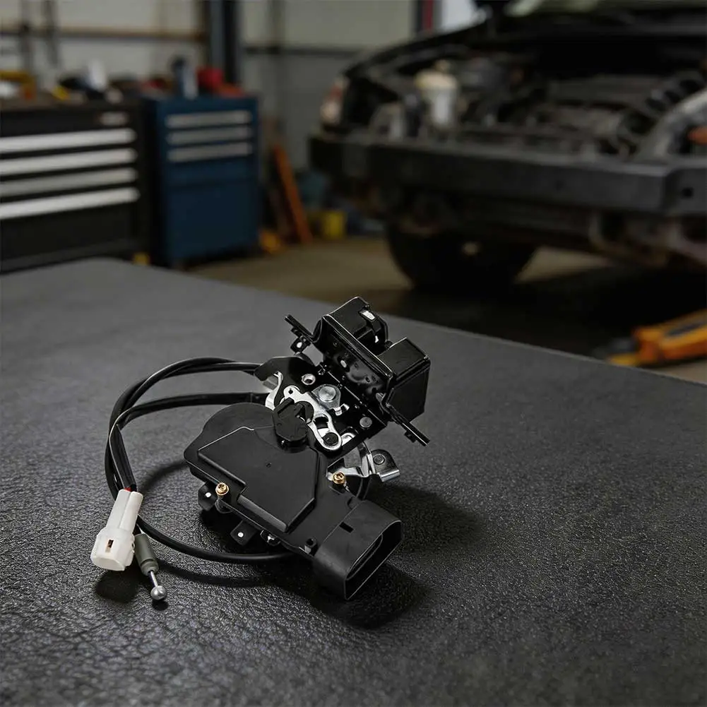 Replacement Part 16*15*6cm Tailgate Actuator OEM Specification Precision Engineered Weather Resistant For Sequoia 2WD
