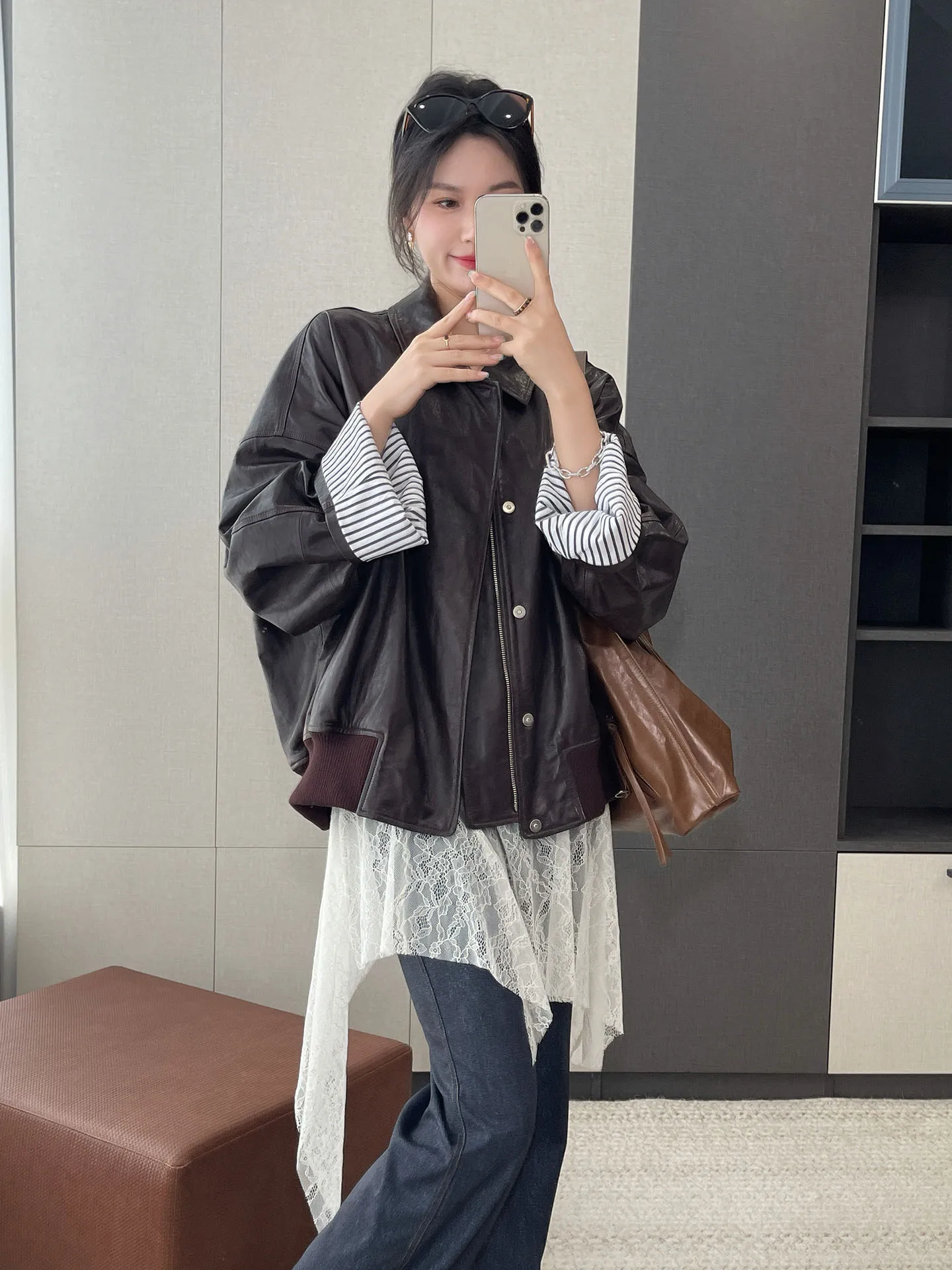 プレミアム感のある本革シープスキンレザージャケット レディース レトロ フライト バイカーコート 長袖 ジップアップ ポロカラーコート