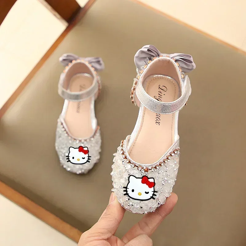 

Sanrio hello kitty girls sandals summer new girls baby princess shoes children Baotou soft-soled crystal performance shoes girls