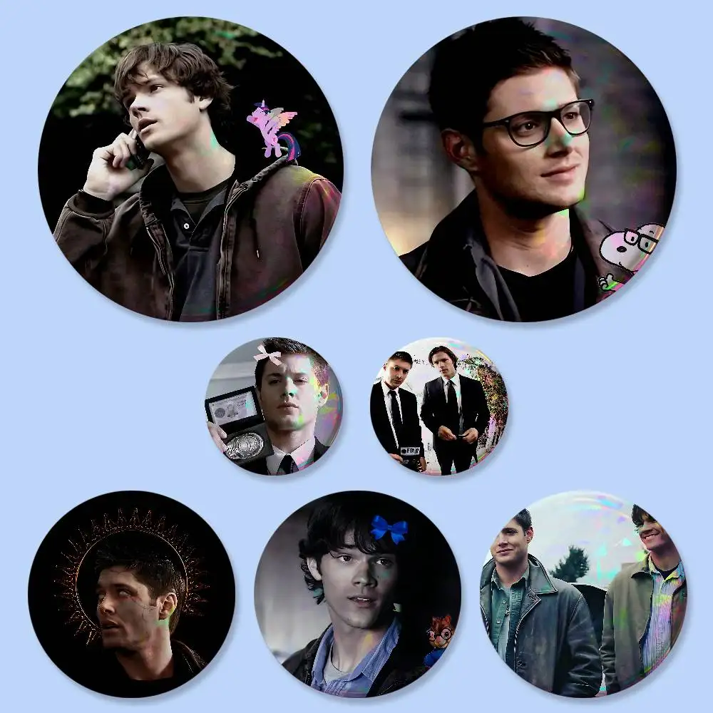TV S-Supernatural Abzeichen Button Runde Kreative Anstecknadel Brosche Taschen-Deko-Accessoires für Fans, Sammler und Freunde als Geschenk