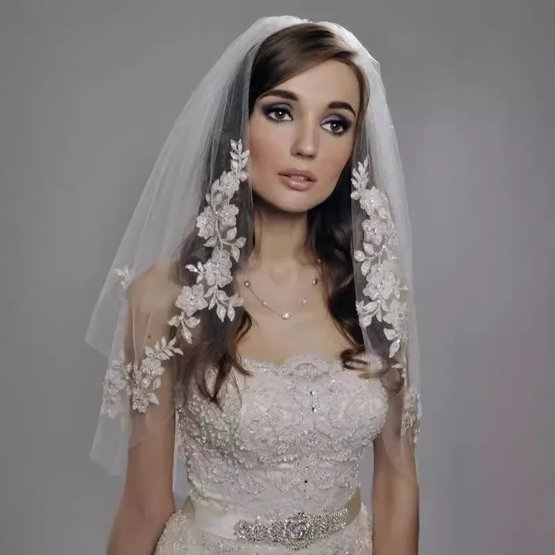 Short Double Layer Wedding Dress The Same Exquisite Silver Thread Flower Pearl Hairband Comb Wholesale Bridal Veil