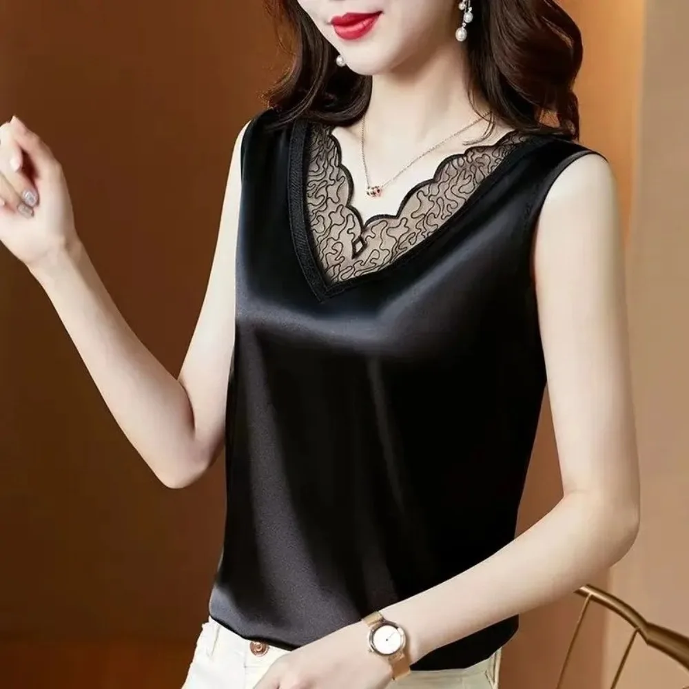 Elegant Women Summer Tanks Lace Collar Border V-Neck Fashion Sleeveless Tops Plus Size Option Inner Wear Base Lace Camis Vest