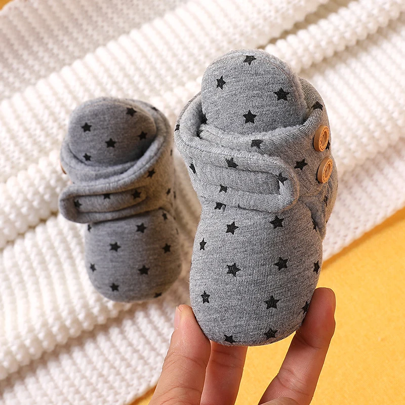 New Baby Boy Girl Soft Fleece Booties Stay On Infant Slippers Socks Shoe Non Skid Gripper Toddler First Walkers Winter Ankle