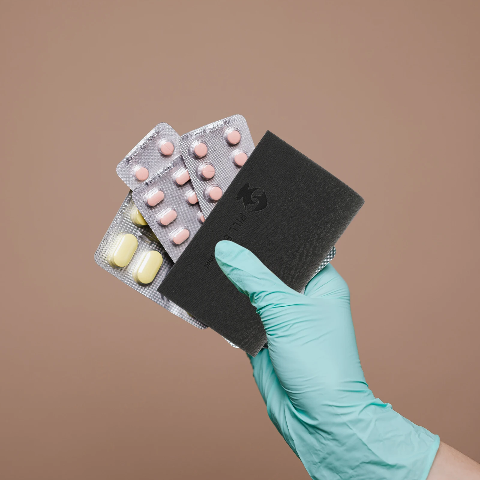 

Портативная коробка для таблеток, ежедневный органайзер, аптечка для путешествий, мини-футляр, еженедельные контейнеры, прочный полиуретановый пластик, легкий вес для улицы