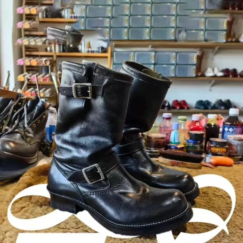 Fashion Men's Genuine Leather Engineer Boots Black Metal Buckle Strap Knight Boots Trendy Round Toe Mid-calf Motorcycle Boots